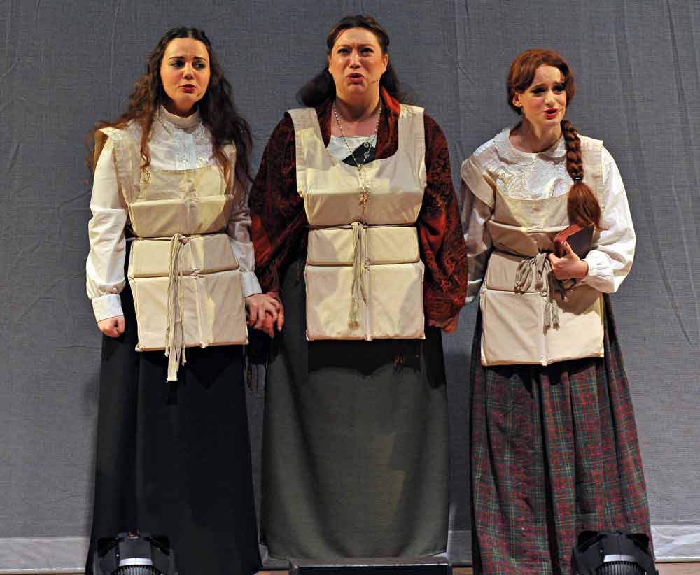 Sophie Cottrell, Beki Jenkins, Steff Keilhaus